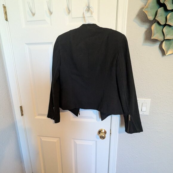 Minimalist 90s Vintage Donna Karan Essentials — Made in Italy | Black | 8 | EVC - Picture 4 of 10